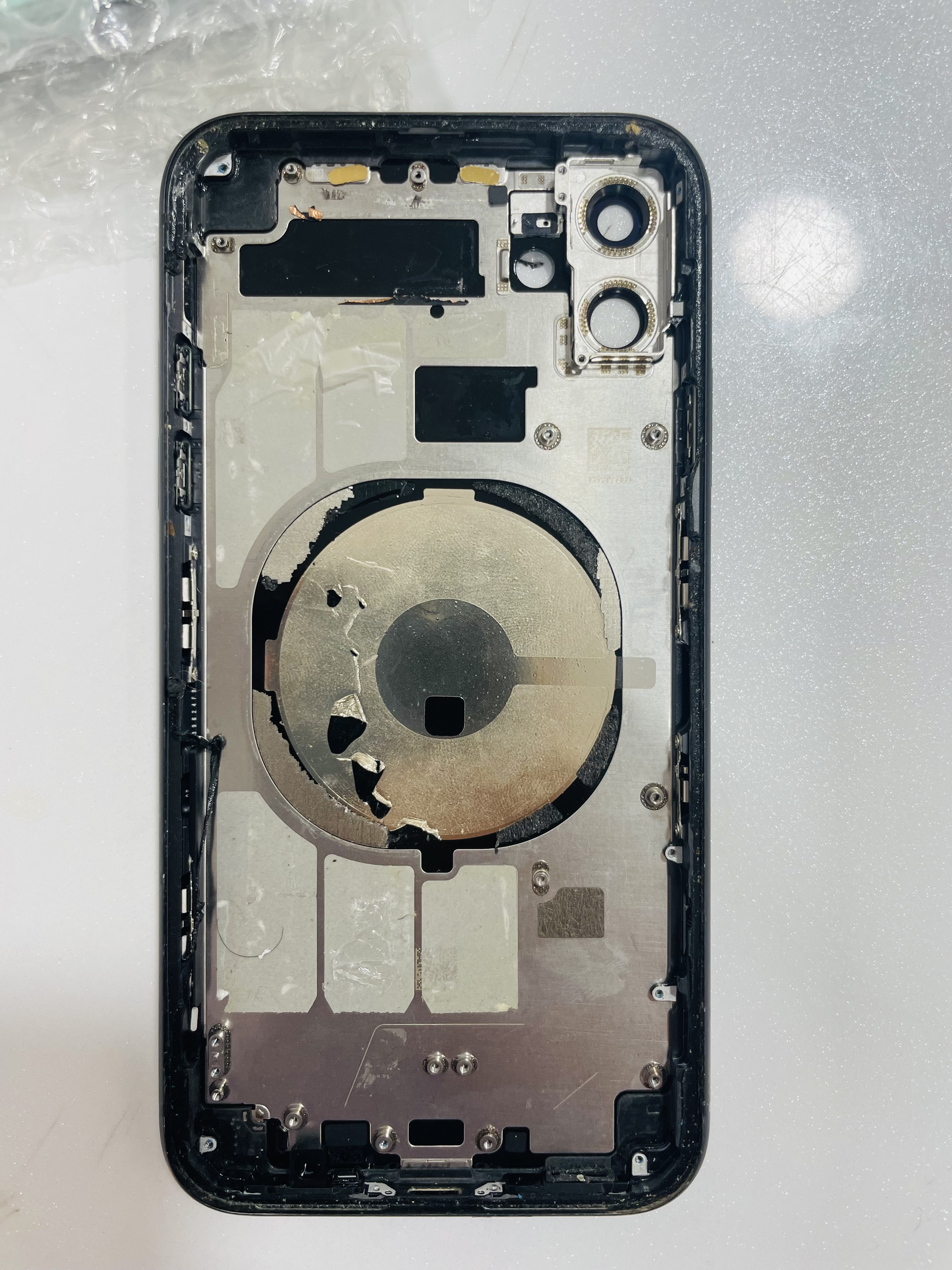 شاسی اصلی آیفون 11